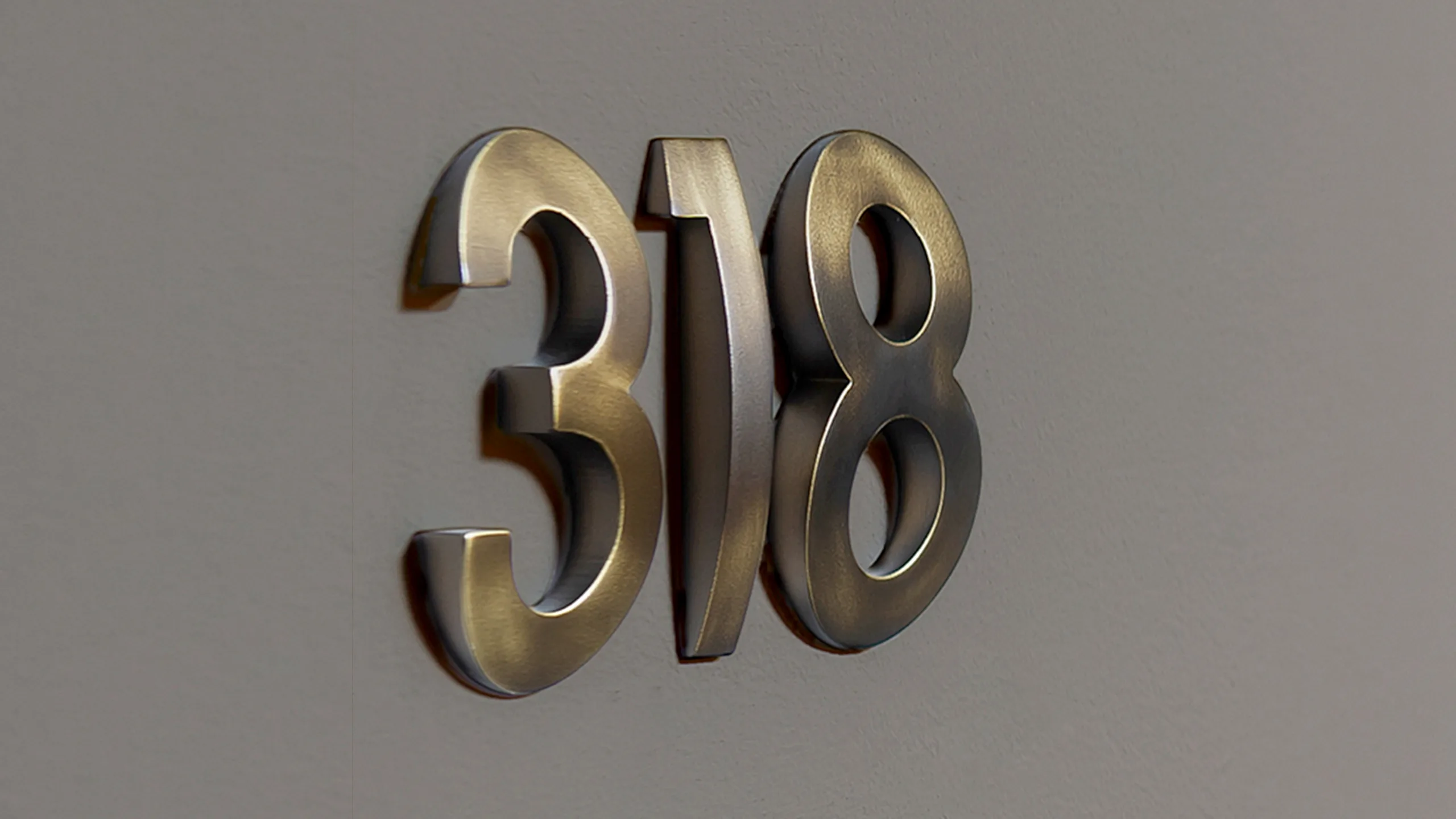 Baby Lis Hotel – signage design by Basman/Tenenbaum