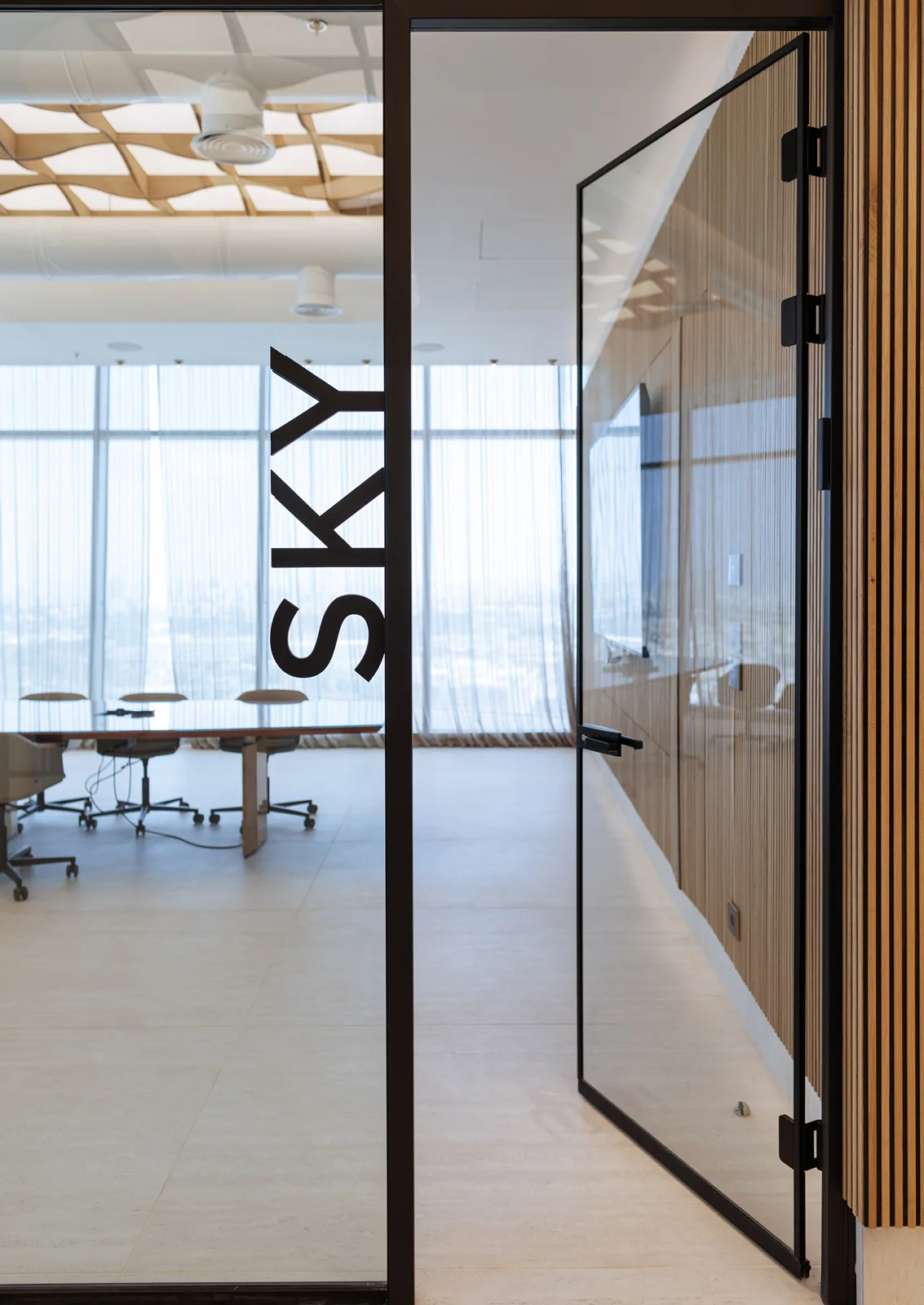 Maoz Daniel Offices – signage design by Basman/Tenenbaum