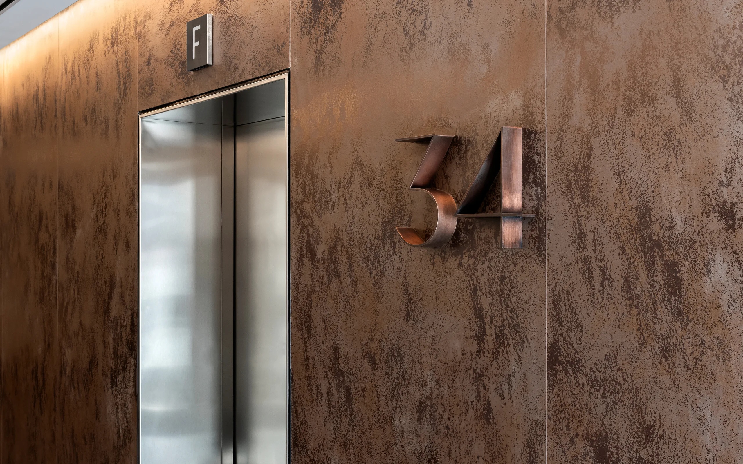 Nimrodi Tower – signage design by Basman/Tenenbaum